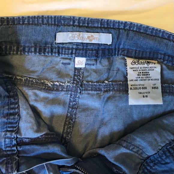 Blossom jeans- slim leg light wash tencel pants - Picture 2 of 2